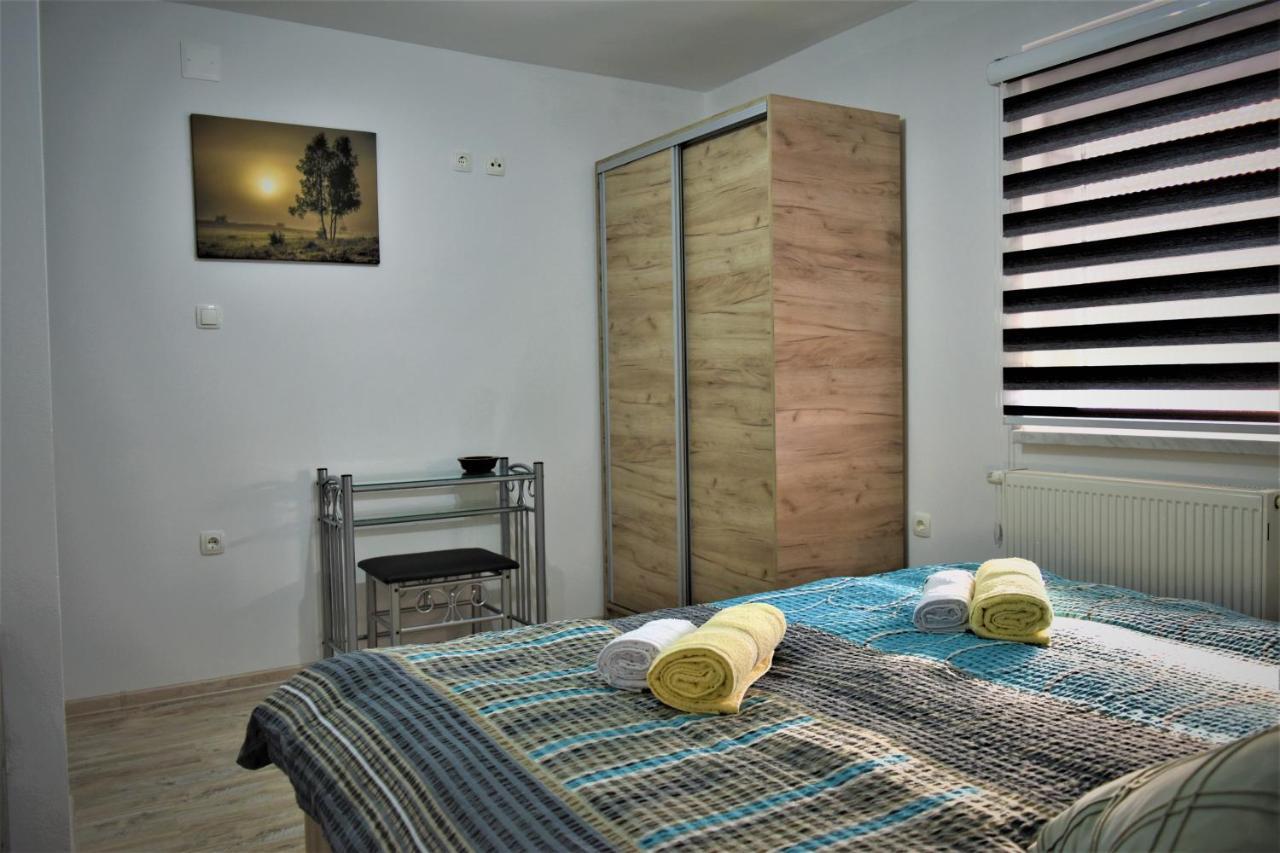 Guest House Tonka Otocac Luaran gambar